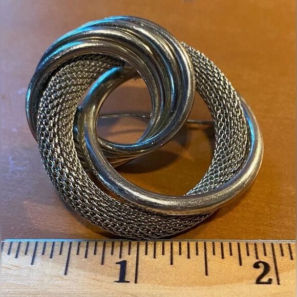 Vintage Silver Tone Metal Knot Brooch 2 inch Textured Mesh Modernist Pin **Read* - Picture 4 of 4